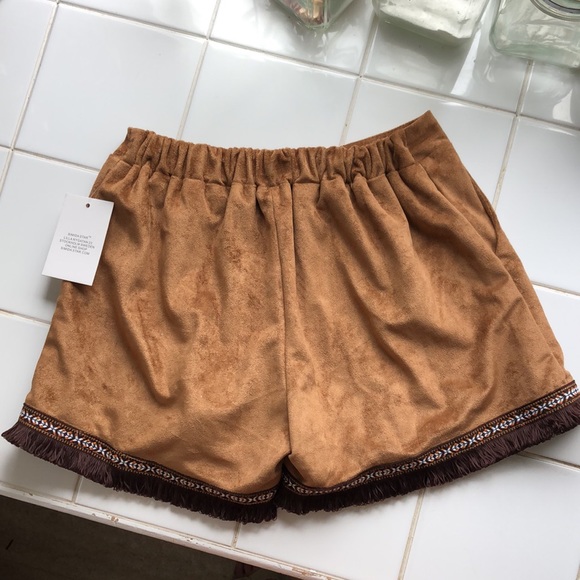 Bohemian Shorts - Picture 2 of 8